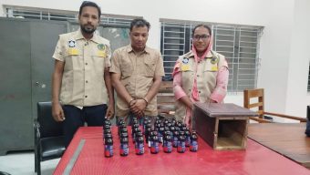 বরিশালের চিহ্নিত ফেনসিডিল ব্যবসায়ী বাবুল ডিবি’র হাতে গ্রেফতার! 