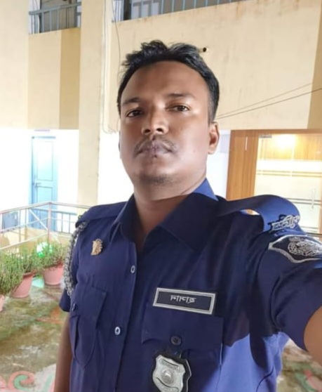 বরিশালে ছুটিতে আসা পুলিশ কনস্টেবলের কান্ডে তোলপাড়!