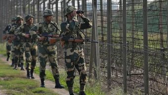 ঠাকুরগাঁও সীমান্তে গরুর বদলে মানবপাচারে সক্রিয়