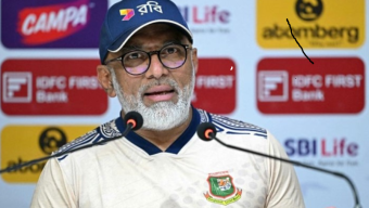 নতুন কোচ সিমন্সকে বরখাস্ত