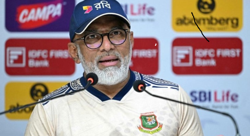 নতুন কোচ সিমন্সকে বরখাস্ত
