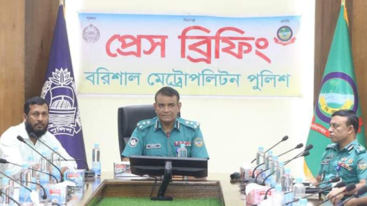 বরিশালে যানজট নিরসনে অবৈধ অটোরিকশা তৈরির কারখানা বন্ধে,পুলিশ কমিশনারের নির্দেশ