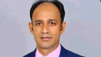 মধ্যরাতে পুলিশের হাতে  গ্রেপ্তার ব্যারিস্টার সুমন