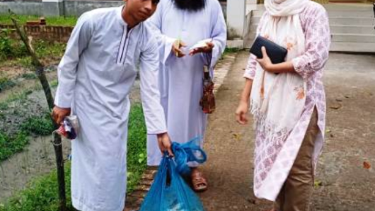 উজিরপুরে মা-ইলিশ রক্ষার অভিযানে জাল ও মাছ জব্দ করলেন এসিল্যান্ড