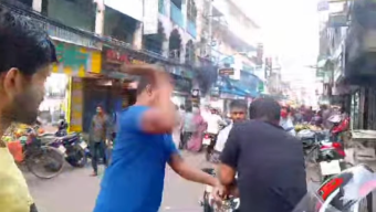 মুলাদীর আলোচিত সন্ত্রাস শামীম খান বরিশালে জনরোষে!, বিএনপি নিয়ে কটূক্তি করে খেলেন পিটুনি
