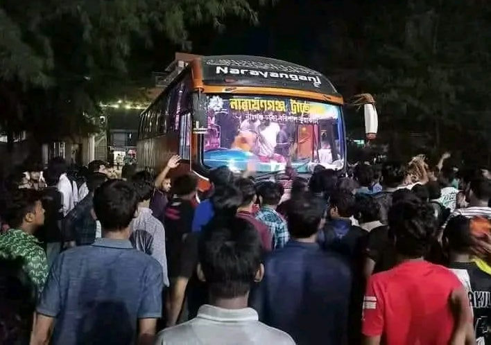 বরিশালে বাসের চাপায় (ববি)র নারী শিক্ষার্থী নিহত