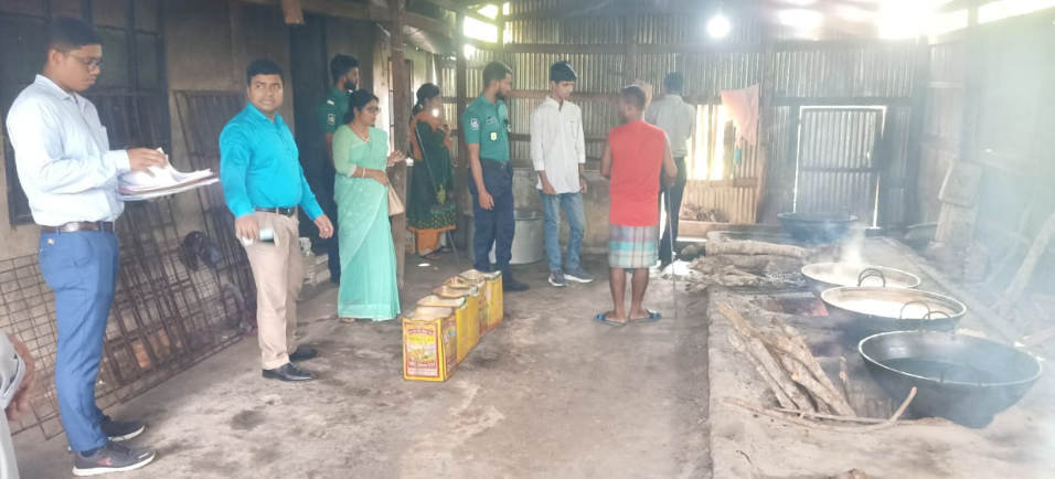 বরিশালে ভোক্তা অধিকারের অভিযানে ৪ প্রতিষ্ঠানকে ৩০ হাজার টাকা জরিমানা