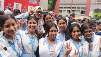 বরিশাল বোর্ডে ২১ প্রতিষ্ঠানে শতভাগ পাস, এগিয়ে মেয়েরা