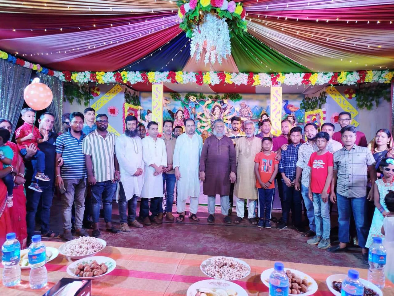 মেহেন্দিগঞ্জে পুজা মন্ডপ পরিদর্শন করেছেন বিএনপির নেতাবৃন্দ