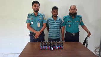 নগরীতে পুলিশের অভিযানে ১৯ বোতল ফেন্সিডিলসহ আটক ১