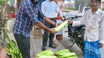 নগরীতে ছাত্রদের উদ্যোগে বাজার সিন্ডিকেট ভাঙতে ন্যায্যমূল্যের দোকান