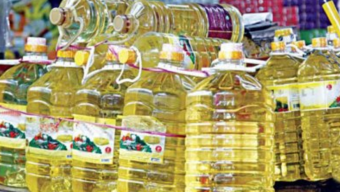 বরিশালে অভিনব সিন্ডিকেট : চাল-ডাল না রাখলে সয়াবিন তেল দিচ্ছেন না কোম্পানি!