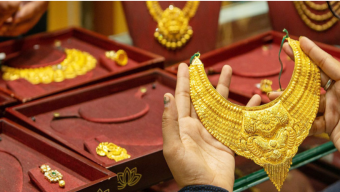 সোনার দাম আরও বাড়লো, ভরি ১ লাখ ৪২ হাজার টাকা