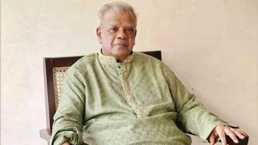 শেষ রক্ষা হয়নি আমুর,গোয়েন্দা পুলিশের হাতে গ্রেপ্তার