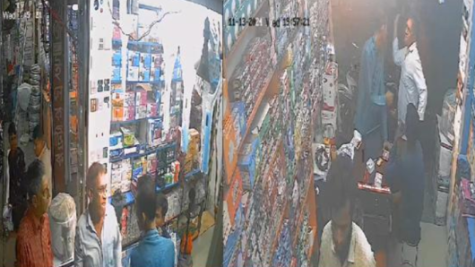 বরিশালে ওয়ার্ড বিএনপি নেতাদের চাঁদা দিতে অস্বীকার করায়,ব্যবসায়ীকে মারধর
