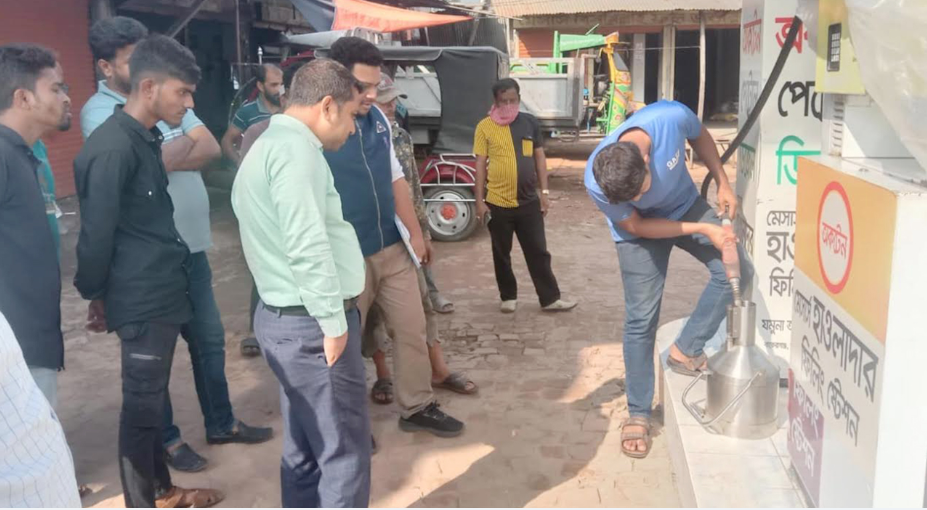 বাকেরগঞ্জ ফিলিং স্টেশনকে অর্ধলাখ টাকা জরিমানা
