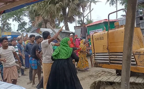 কুয়াকাটায় চার শতাধিক অবৈধ স্থাপনা উচ্ছেদ, দ্বিতীয় দিনে অভিযান