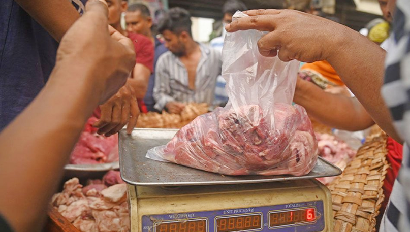 ১০ কেজি খাসির মাংস মাত্র ৫ টাকা