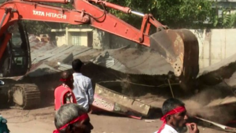 গুঁড়িয়ে দেওয়া হলো সাবেক সেনা কর্মকর্তা জিয়াউলের অবৈধ স্থাপনা