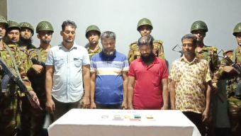 পিরোজপুরে যানবাহন থেকে চাঁদাবাজি,বিএনপির ৪ কর্মী আটক