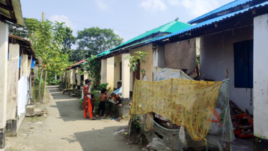আশ্রয়ণ ঘরের মালিক উপজেলা প্রশাসনের কর্মচারী ও সাংবাদিকরা !