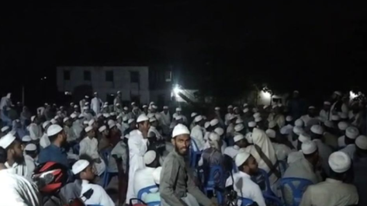 জনতার বাধায় হত্যা মামলার আটক আসামীকে ছেড়ে দিলো পুলিশ