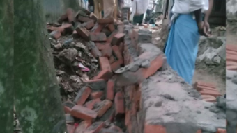 মুলাদীতে চাঁদা না পেয়ে ব্যবসায়ীর দোকান ভাঙচুর আ.লীগ কর্মীর