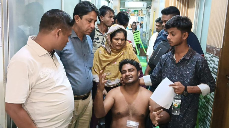 ফাঁকা গুলি ছুড়ে এলাকায় আতঙ্কের সৃষ্টি,ছাত্রদল ক্যাডারের নেতৃত্বে সাংবাদিক নির্যাতন