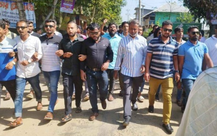পিরোজপুরে ছাত্রদলের প্রতিবাদ মিছিল ও অবস্থান কর্মসূচী