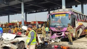 ঢাকা-মাওয়া এক্সপ্রেসওয়েতে প্রাইভেটকারে বাসের ধাক্কা, নিহত ৫