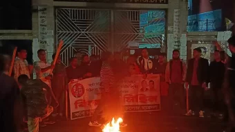ছাত্রদলের পদবঞ্চিতদের বিক্ষোভ মিছিল,ককটেল বিস্ফোরণে আহত ১