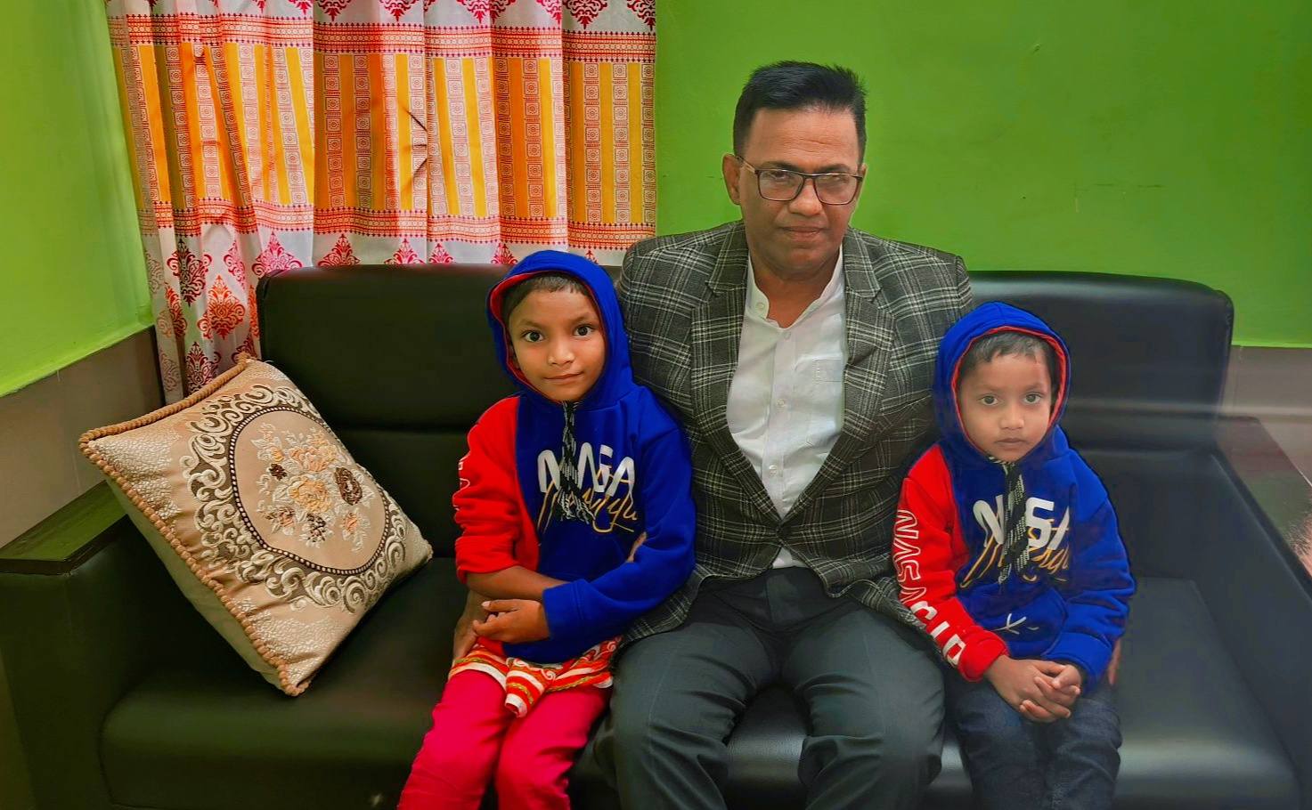 বরিশালে মাকে হারিয়ে পার্কে শুয়ে থাকা শিশুর জায়গা হলো পুনর্বাসন কেন্দ্রে