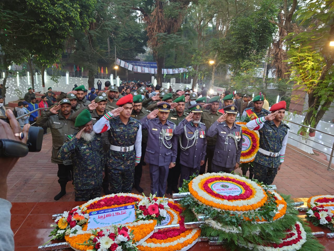 বরিশালে আনসার ও গ্রাম প্রতিরক্ষা বাহিনীর মহান বিজয় দিবস উদযাপন