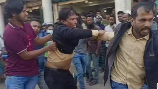 বাউফলে মারধরের ঘটনায় ছাত্রদলের আহবায়ক-সচিবকে কারণ দর্শানোর নোটিশ