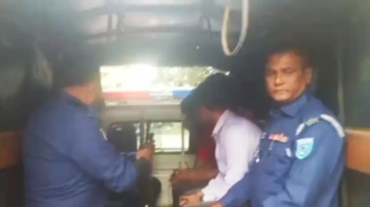 ভোটার হতে গিয়ে রোহিঙ্গা যুবক আটক