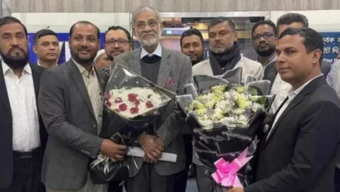 ১১ বছর পর দেশে ফিরলেন ব্যারিস্টার আব্দুর রাজ্জাক