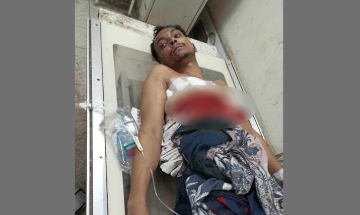 গালিগালাজের প্রতিবাদ, কোমর থেকে পিস্তল বের করে গুলি