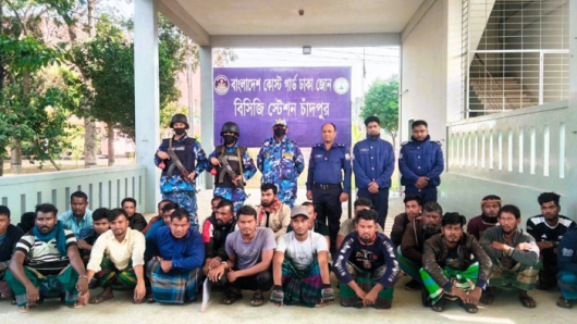 কোস্টগার্ডের অভিযানে ৩৫ হাজার ইয়াবা উদ্ধার,৭মাদক পাচারকারী আটক
