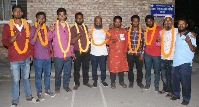 বরিশাল সংবাদপত্র হকার্স ইউনিয়নের সভাপতি নেছার, সম্পাদক রিপন