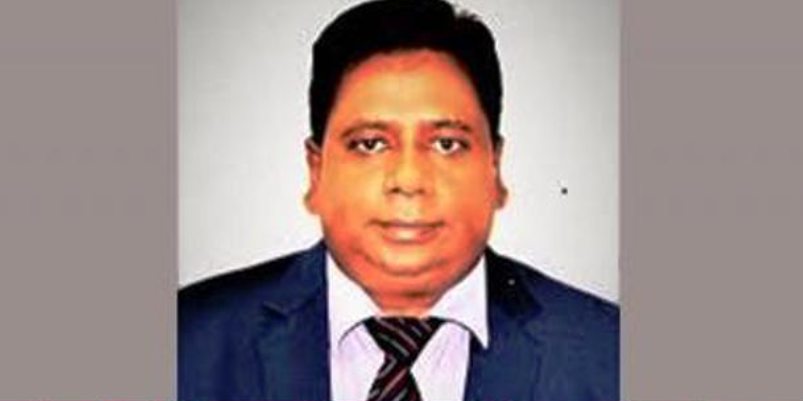 বরিশালে থ্রি-হুইলার উল্টে প্রাণ গেল মাধ্যমিক ও উচ্চ শিক্ষা বিভাগের উপসচিবের
