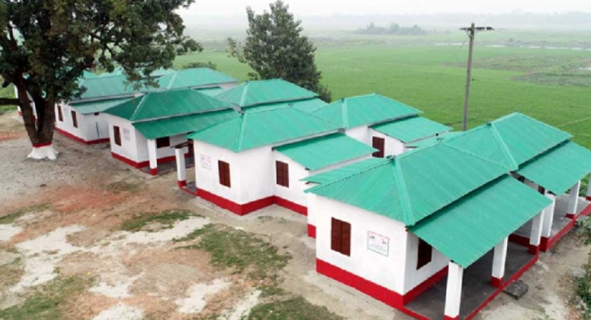 বরিশালে শ্রমিক লীগ নেতার আশ্রয়ণ প্রকল্পের ঘর দখল