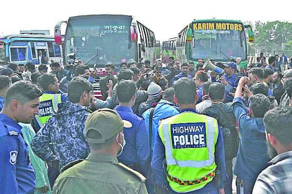 আসামি ছিনতাইয়ে তুলকালাম, বিএনপির ২০০ নেতা-কর্মীর বিরুদ্ধে মামলা