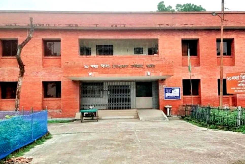 অবকাঠামো থাকলেও ১৮ বছরে চালু হয়নি চিকিৎসাসেবা