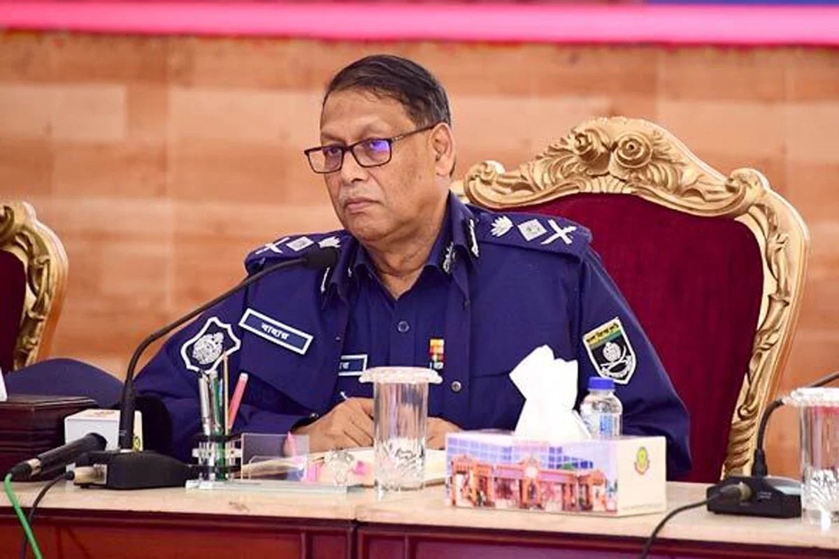 খুন-ছিনতাই বন্ধে পুলিশকে শতভাগ চেষ্টা করতে হবে : আইজিপি বাহারুল আলম