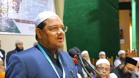 ইসলাম অভাবী চোরের নয়,স্বভাবী চোরের হাত কেটে দিতে বলেছে: চরমোনাই পীর