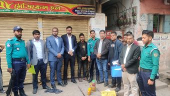 বরিশালে ভেজাল বিরোধী অভিযানে দুই ব্যবসাপ্রতিষ্ঠানকে ৫২ হাজার টাকা জরিমানা