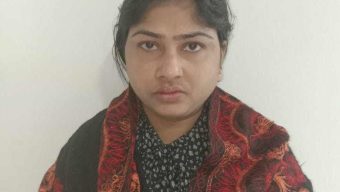 পলাশপুরের চিহ্নিত ইয়াবা সুন্দরী আঁখি ইয়াবাসহ ডিবি’র খাঁচায় আটক