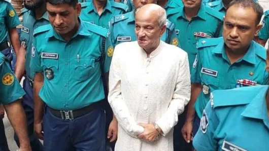 অবৈধ সম্পদ: কামাল মজুমদারের বিরুদ্ধে মামলা, স্ত্রীকে নোটিশ জারি
