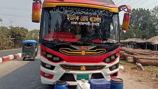 কী ঘটেছিল বাসটিতে, যাত্রীদের রোমহর্ষক বর্ণনা