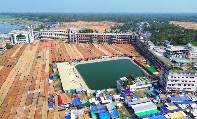 রাত পোহালেই শুরু চরমোনাই বাৎসরিক মাহফিল, লাখো মুসল্লীর ঢল !